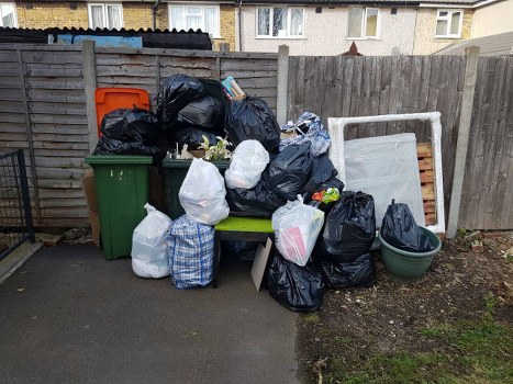 Professionals performing flat clearance in Kentish Town